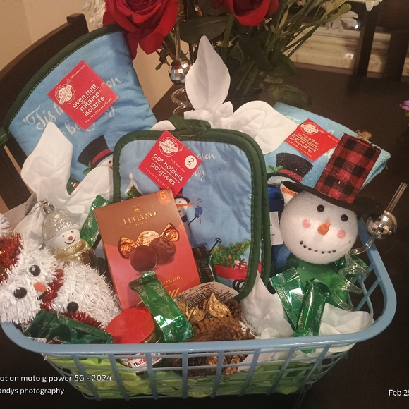 Festive Gift Basket with Snowman and Flowers - Picture 2 of 3